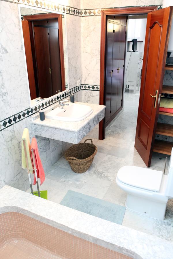 Duplex Karivu Gavidia
